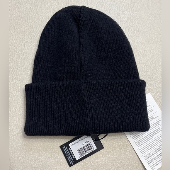 NWT - DSQUARED2 Adult 100% Wool Logo Embroidered Beanie - Made in Italy - Picture 3 of 4